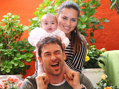 Adriana-Lima sa porodicom